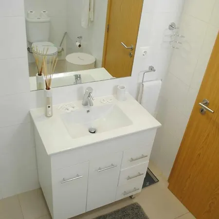 Rosa - Renovated House Overlooking The Sea 게스트하우스