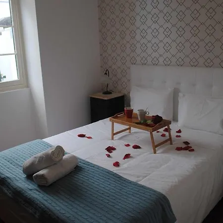 Rosa - Renovated House Overlooking The Sea 3*