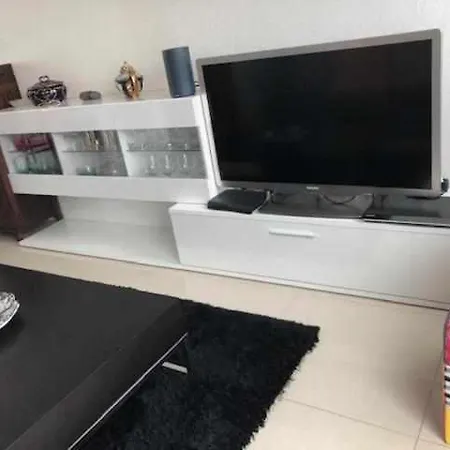 Rosa - Renovated House Overlooking The Sea 게스트하우스 푼샬